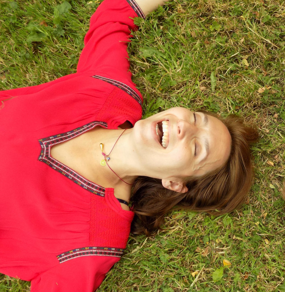 Emilie, yoga du rire